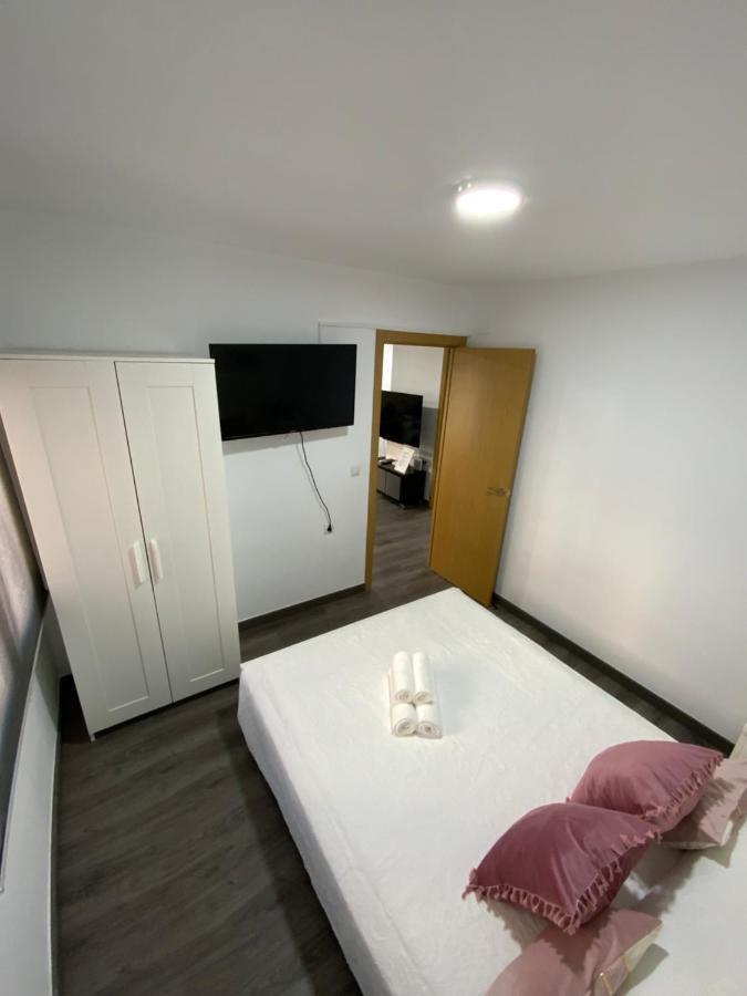 Reyna Apartamentos Малага Екстериор снимка