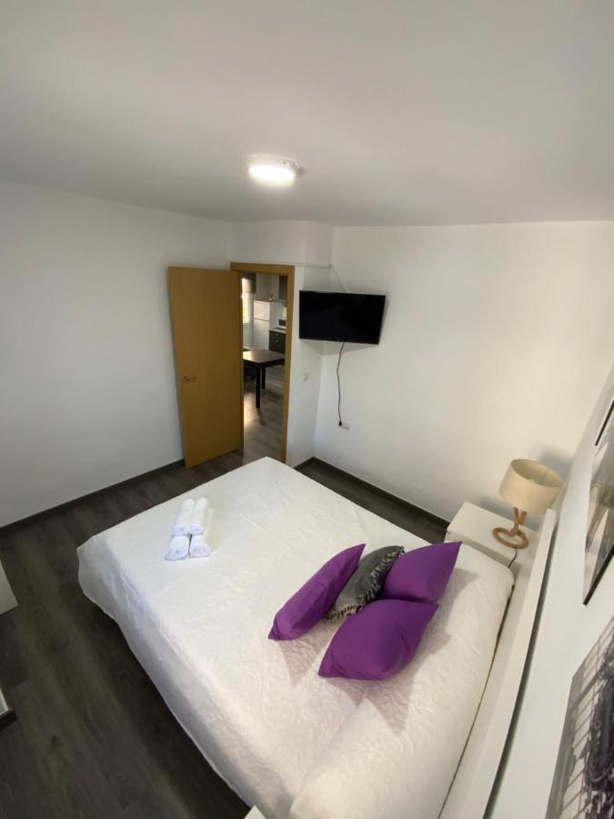 Reyna Apartamentos Малага Екстериор снимка