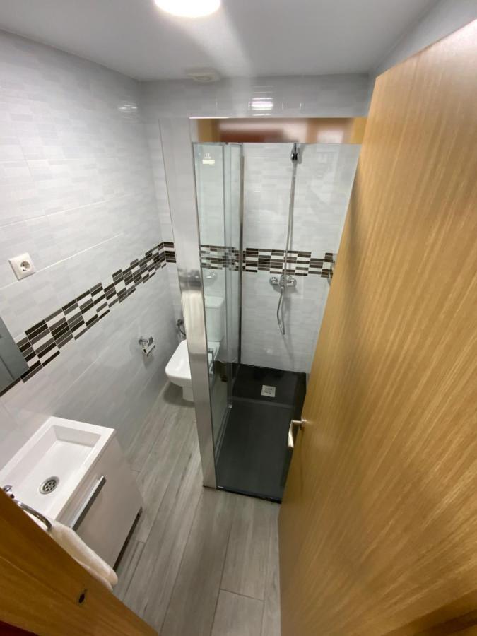 Reyna Apartamentos Малага Екстериор снимка